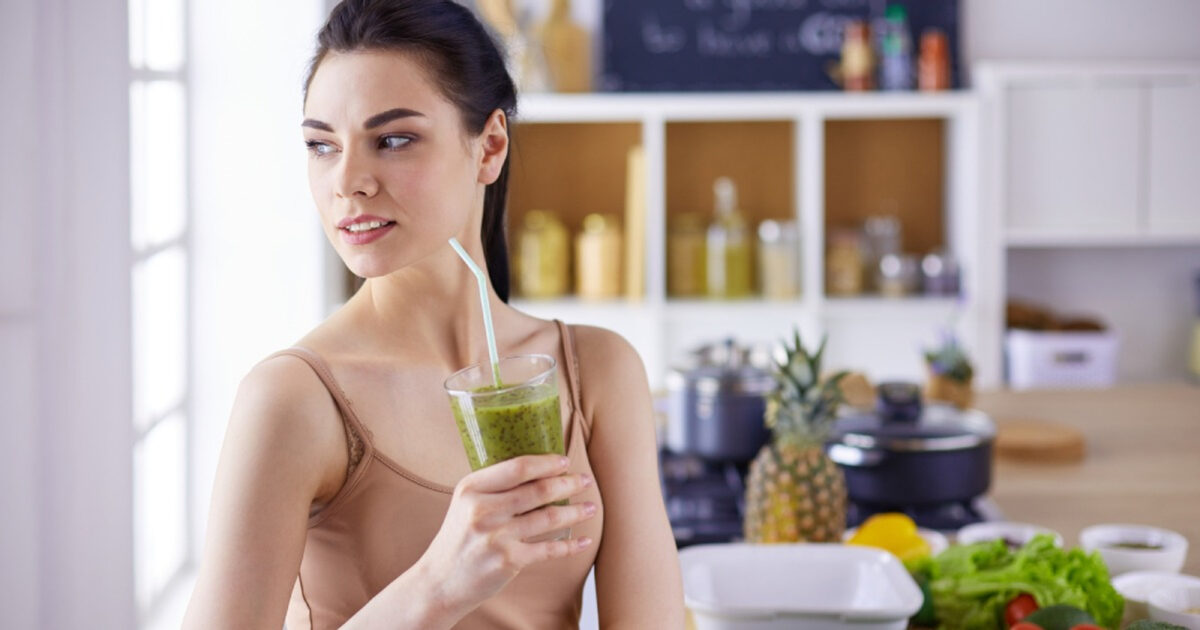 Cách hỗ trợ cơ thể tự giải độc mà không cần “detox juice